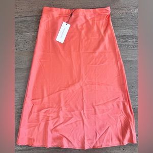 Boutique Mid length skirt